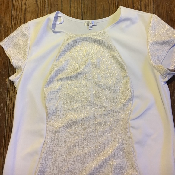 Cream and gold Bodycon dress - Picture 2 of 2