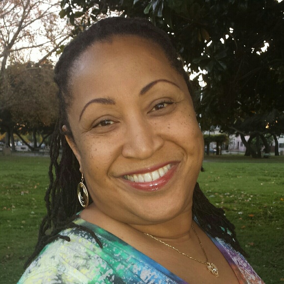 Meet your Posher, Felicia - Picture 2 of 2