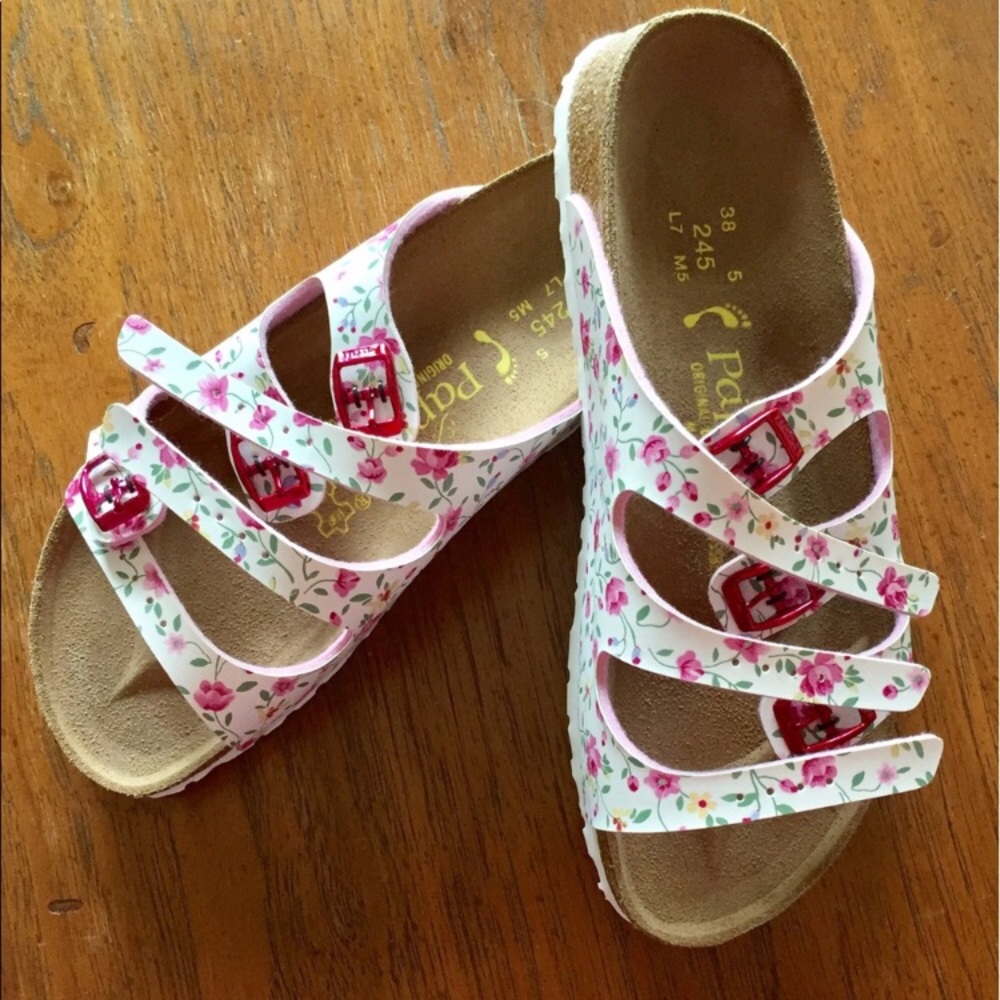 I'm looking for these! I'm so in love