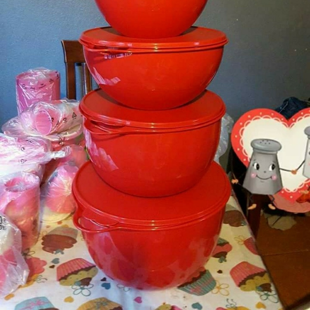 TUPPERWARE - Picture 2 of 2