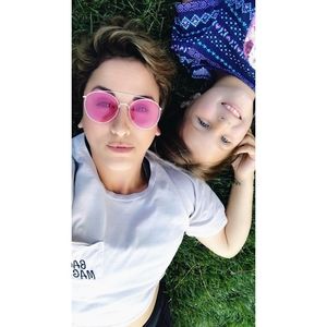 Meet your Posher, Brittni