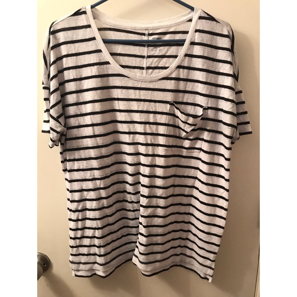 L Old Navy Boyfriend Top
