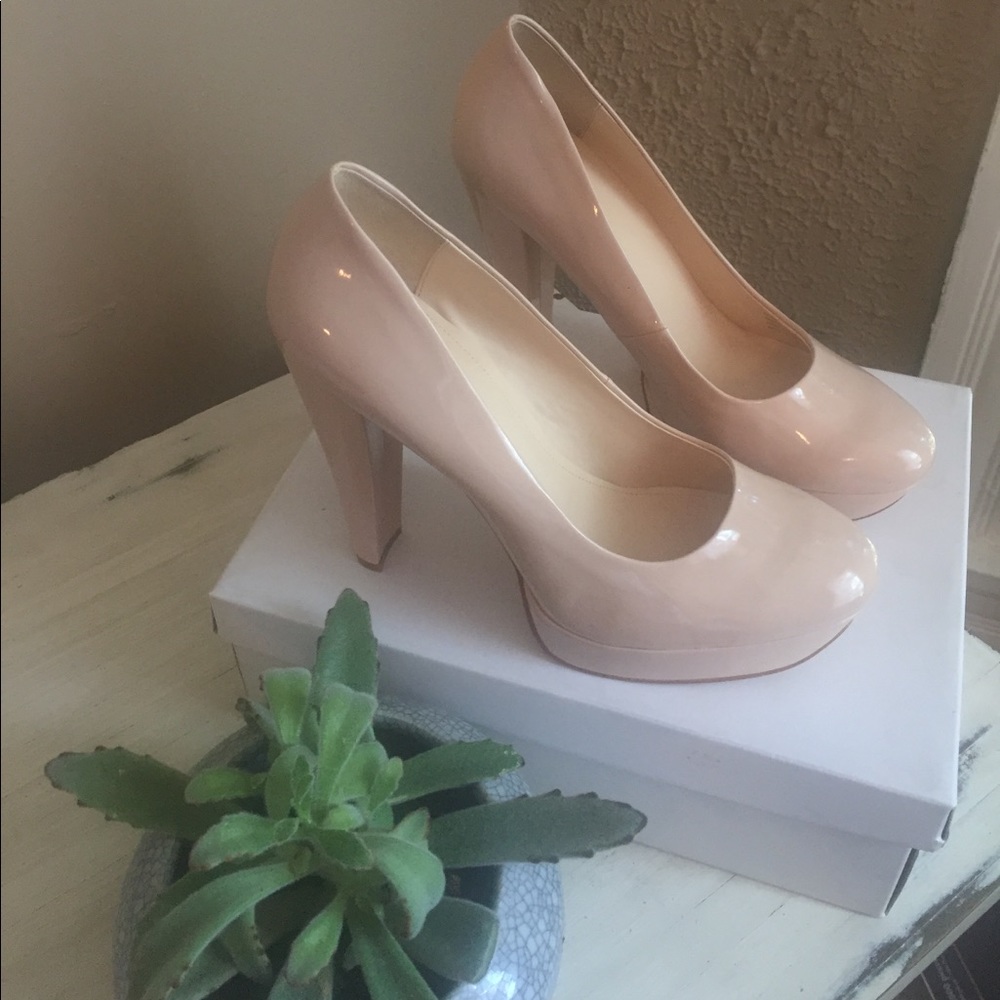 NEW WITH BOX Calvin Klein pumps!