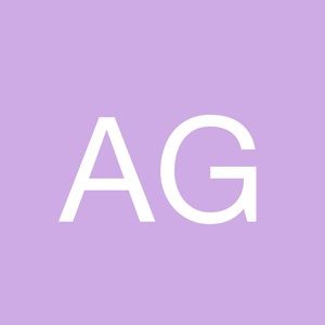 Meet your Posher, Adelina