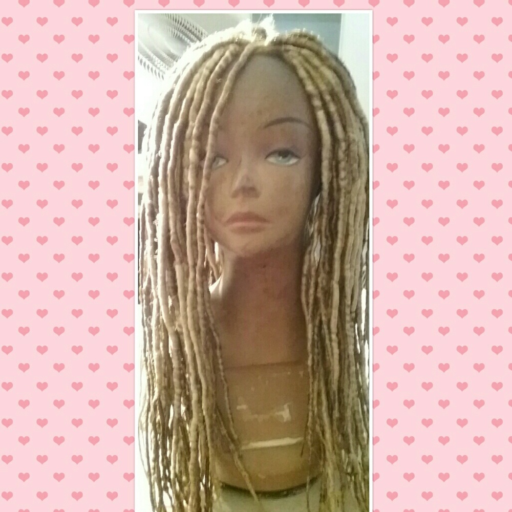 Dread wig 27/613