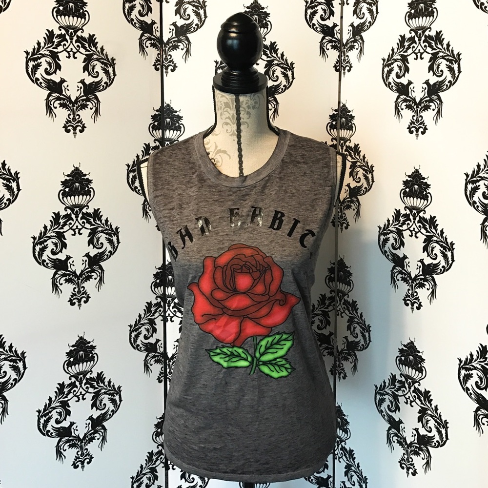 🍀 NWT! Super Cute 🌹 Bad Habit Tank!