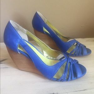 Barely worn Seychelles wedges!