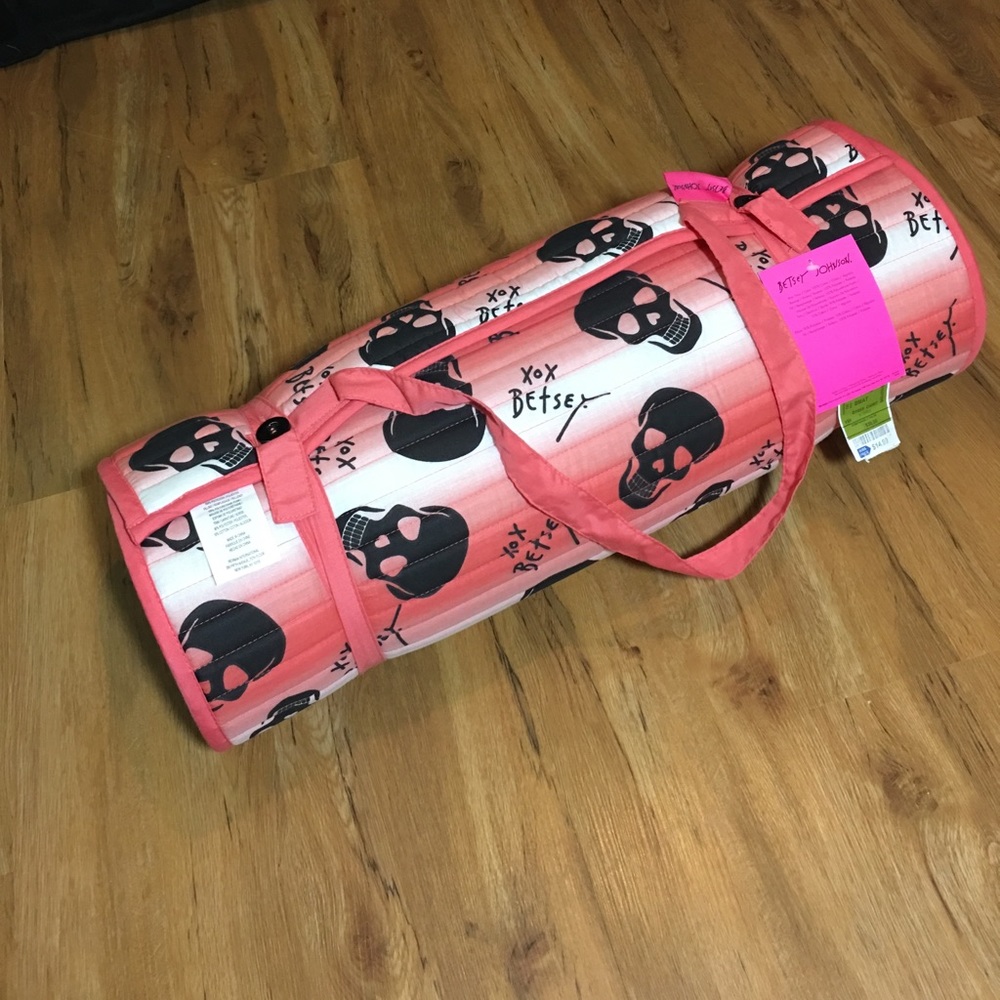 Betsy Johnson beach mat