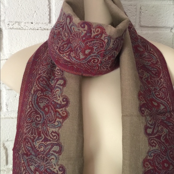 Shawl - Picture 2 of 3