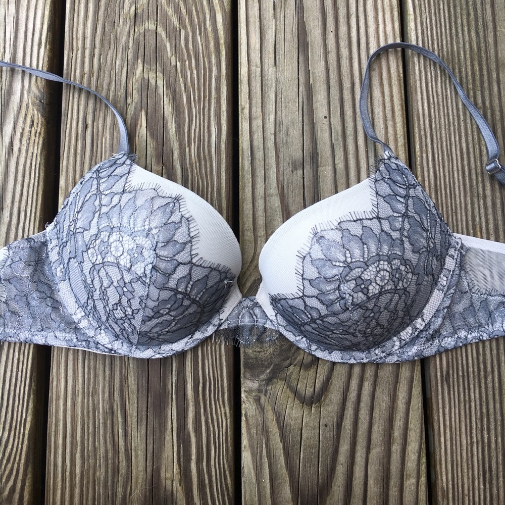 Victoria's Secret FASHION SHOW Very Sexy Bra
