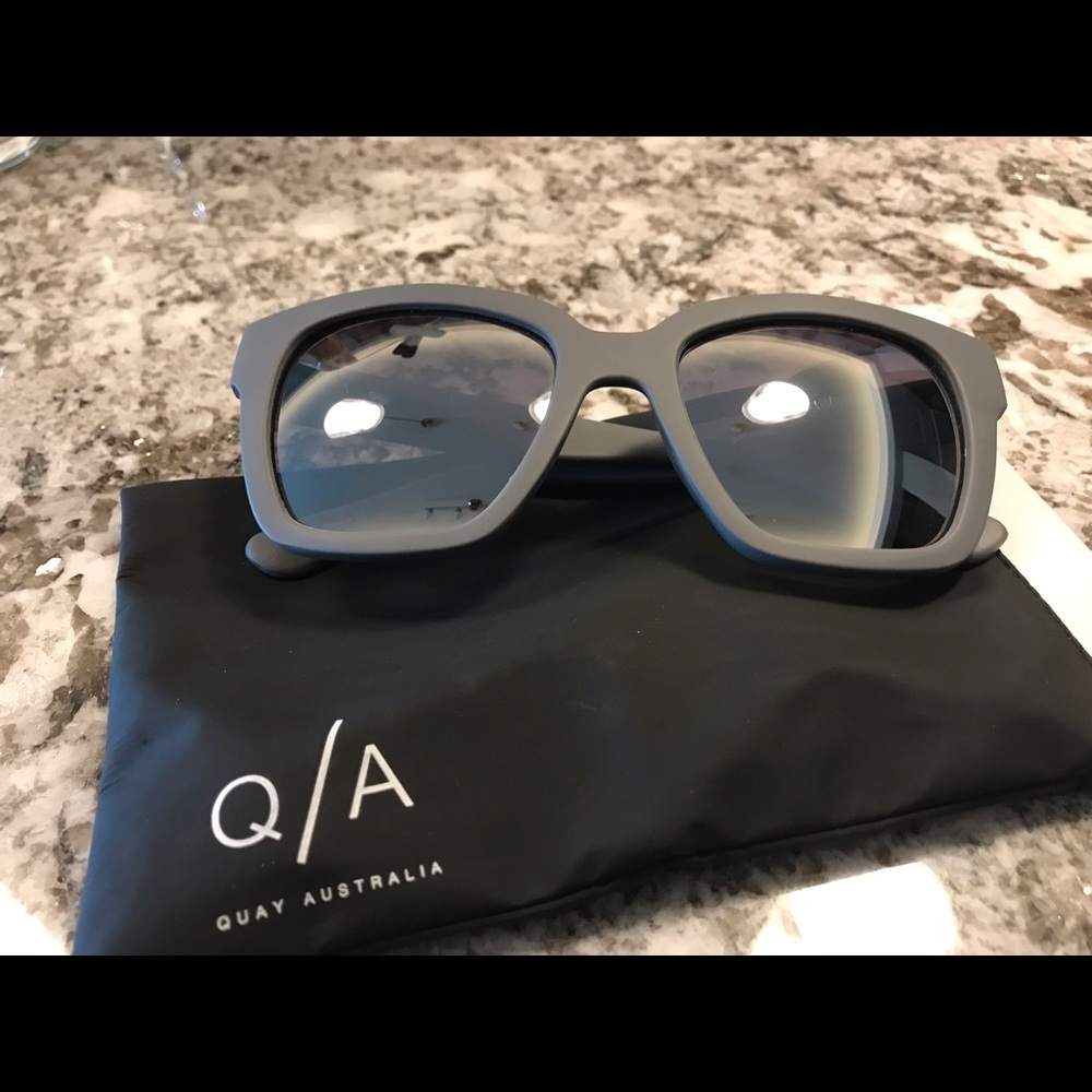 Matte Grey Quay Sunnies