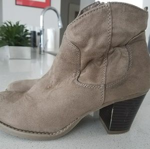 Stone suede heeled boots