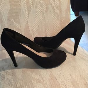 Women's black suede shoes