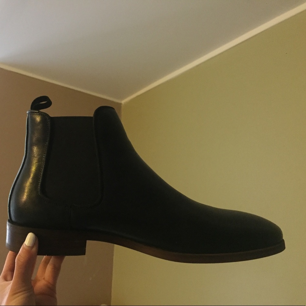 ALDO Croaven size 9.