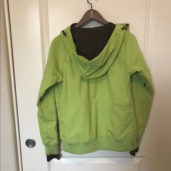 DC Gamut Softshell Snowboarding Jacket - Picture 2 of 7