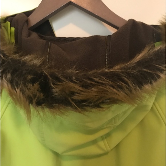 DC Gamut Softshell Snowboarding Jacket - Picture 3 of 7