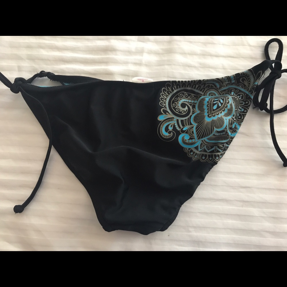 Black and blue beautiful bathing suit bottom
