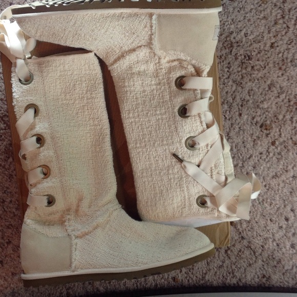 heirloom uggs size 7 heirloom uggs size 7