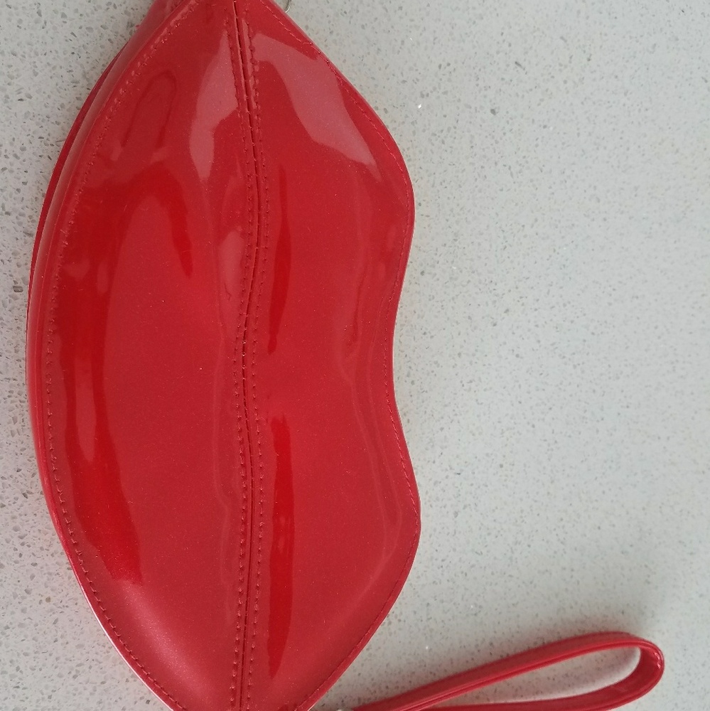 Lip Purse