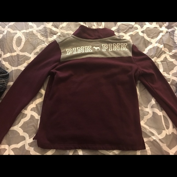 Size M VS Sweater - Picture 2 of 2