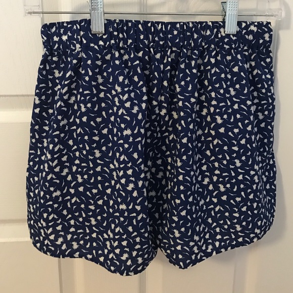 Flowy patterned shorts - Picture 3 of 3