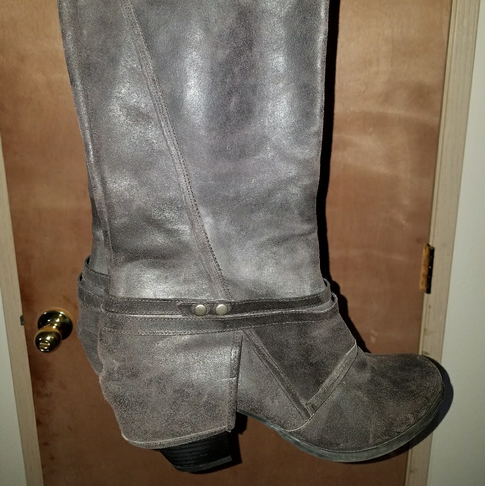 Fergie chocolate suede knee boots