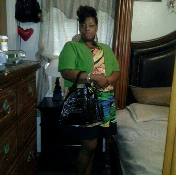 Meet your Posher, Ann - Picture 1 of 1