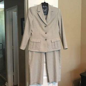 Eva Picone suit