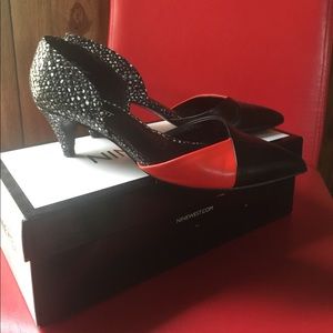 6.5 Nine West 1" Pumps