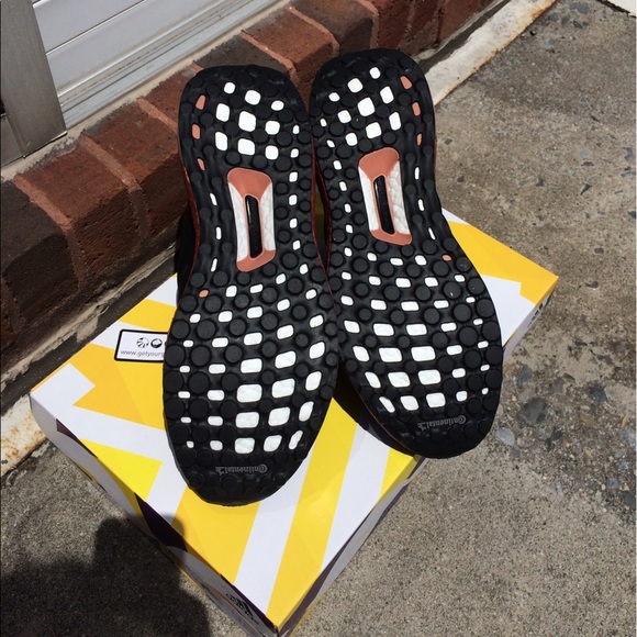 SOLD Adidas Ultra Boost 3.0 Bronze NWT size 8 - Picture 3 of 8