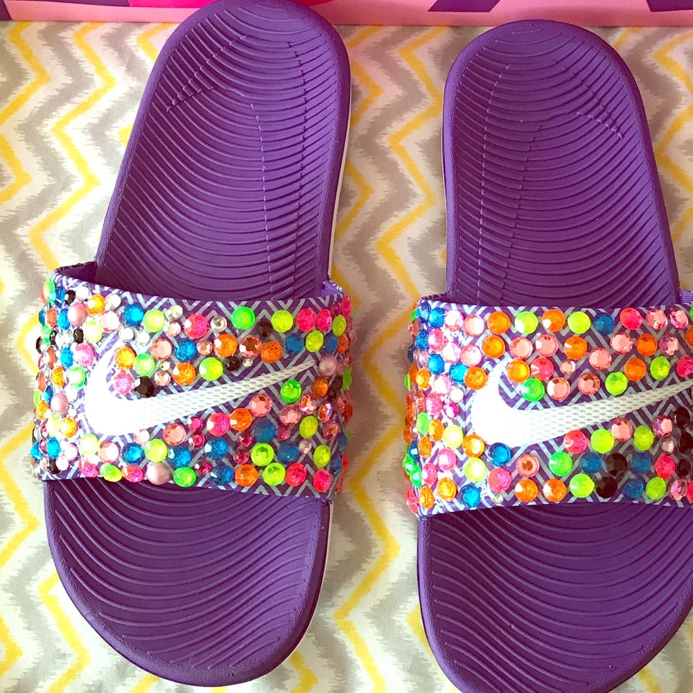 Kids Nike slides