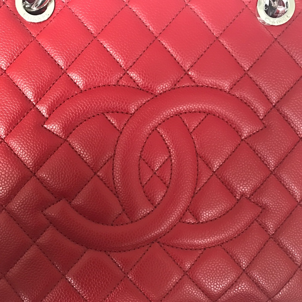 Sold!!Authentic chanel gst tote - Picture 2 of 4