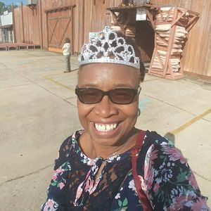 Meet your Posher, Evangelist april