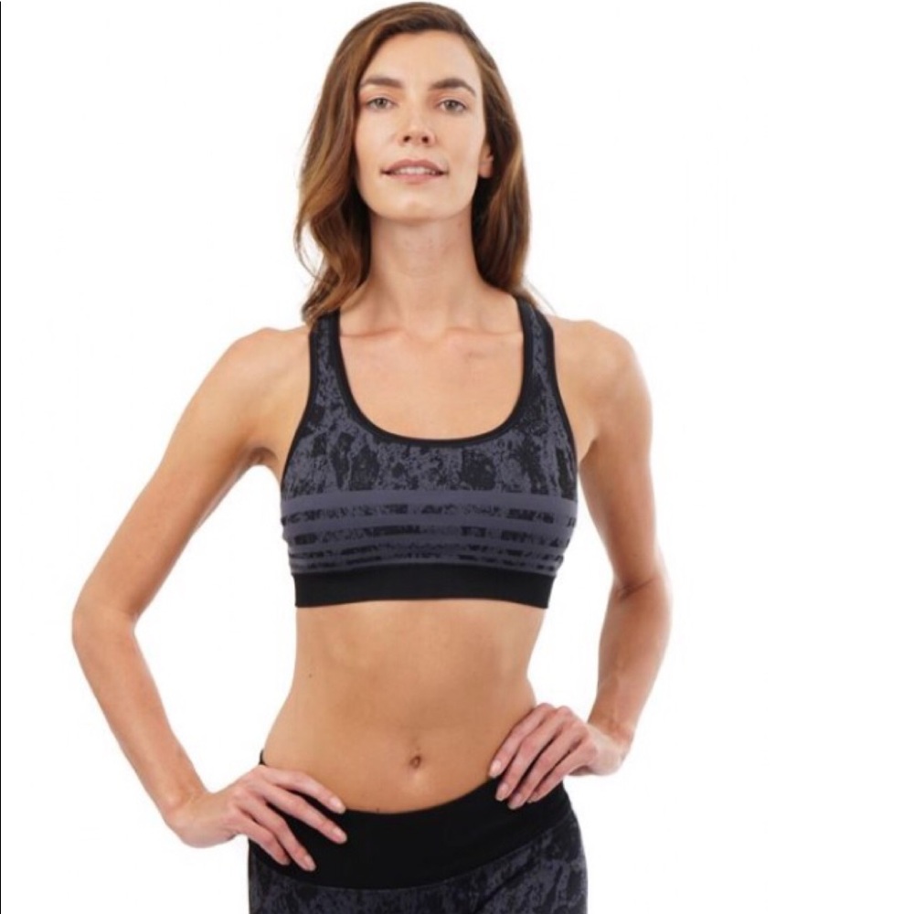 🆕 NUX Black Grey Padded Strappy Sports Bra NWT!