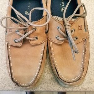 👀👀 price drop Boys sperry's