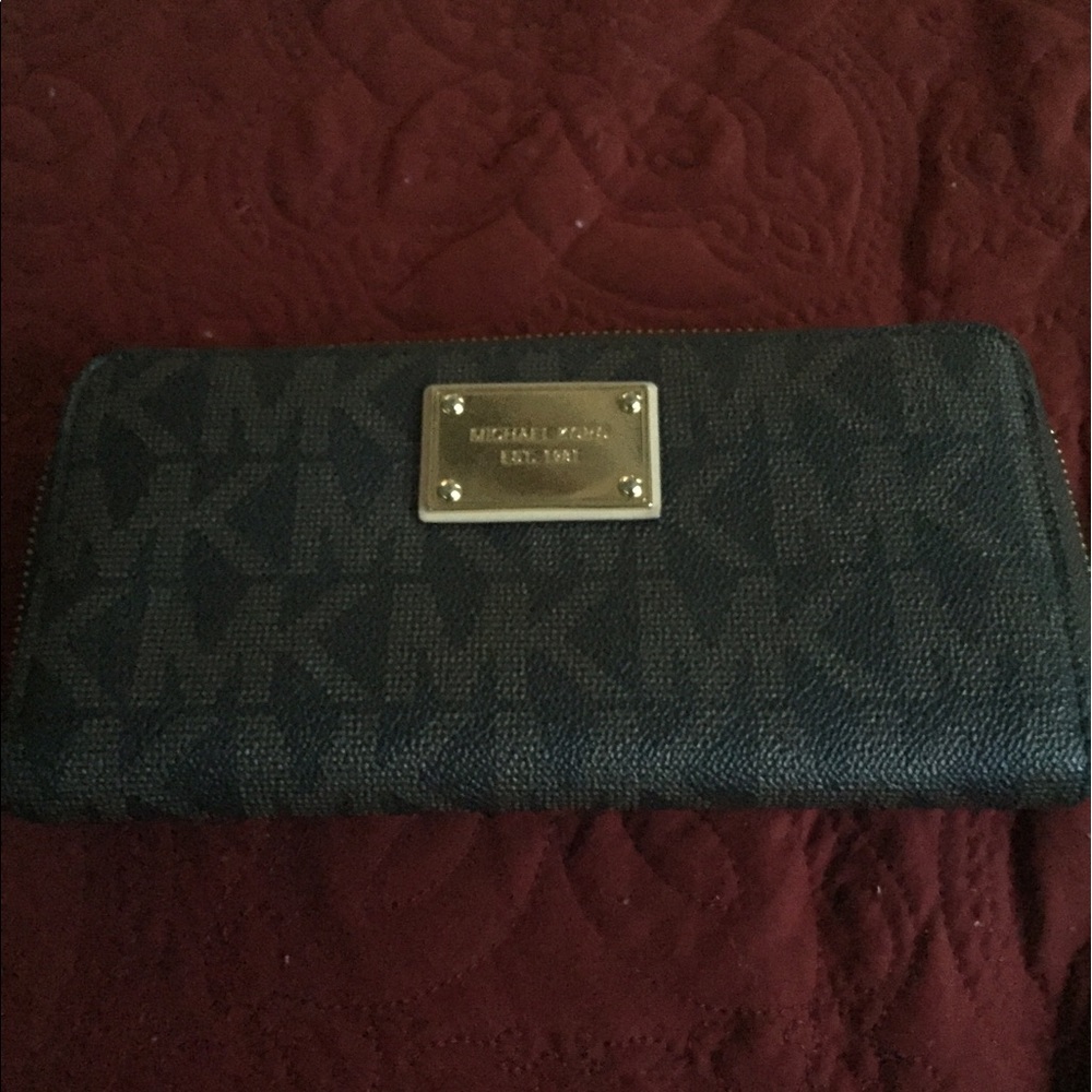 Michael Kors wallet