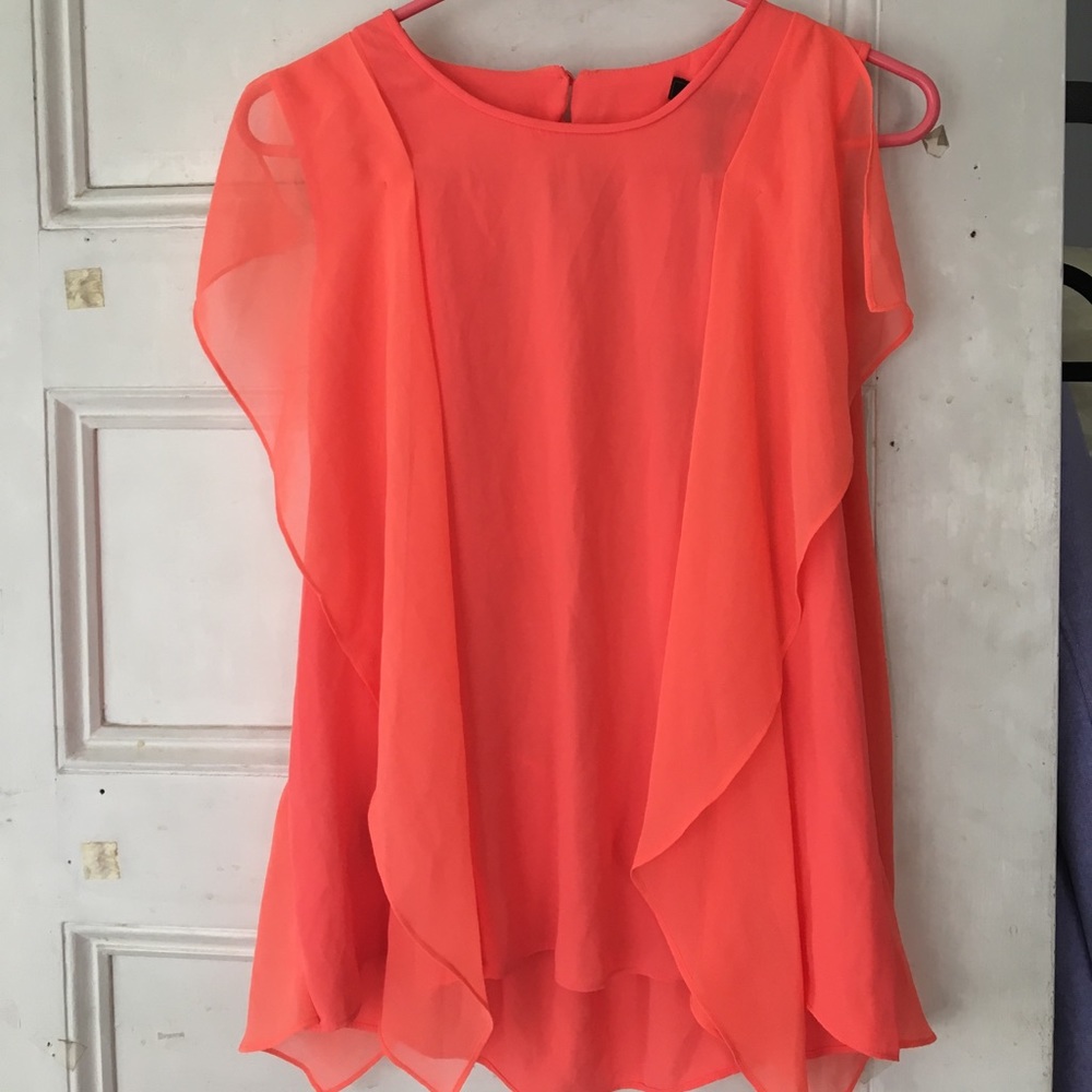 BCBG sleeveless top with open back