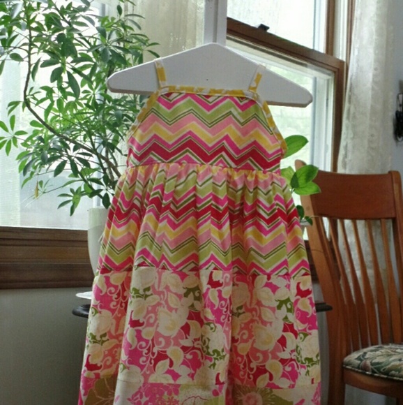 🚨Host Pick🚨 PixieDustDesignsBoutique sz. 4 - Picture 4 of 4