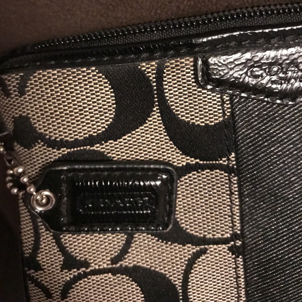 Black and grey coach wristlet - Picture 2 of 3