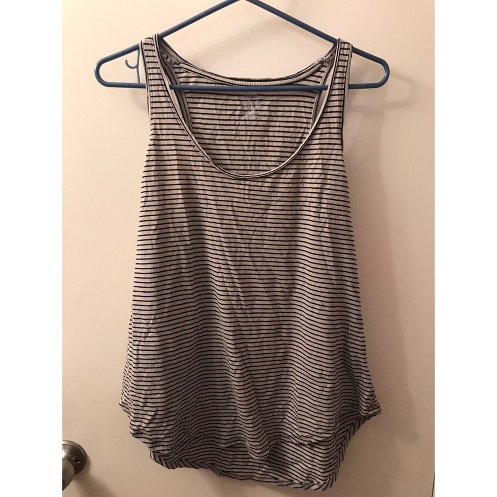 L Old Navy Relaxed tank top