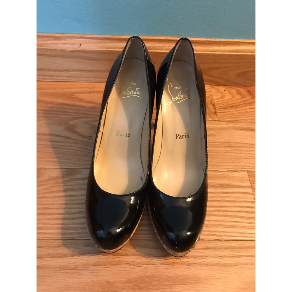 💥💥💥💥💥 SOLD Christian Louboutin Heels