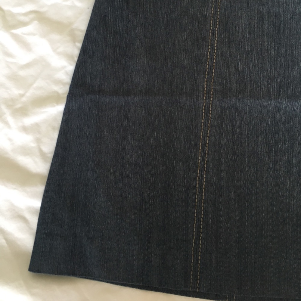 Guess collection mini skirt - Picture 2 of 7