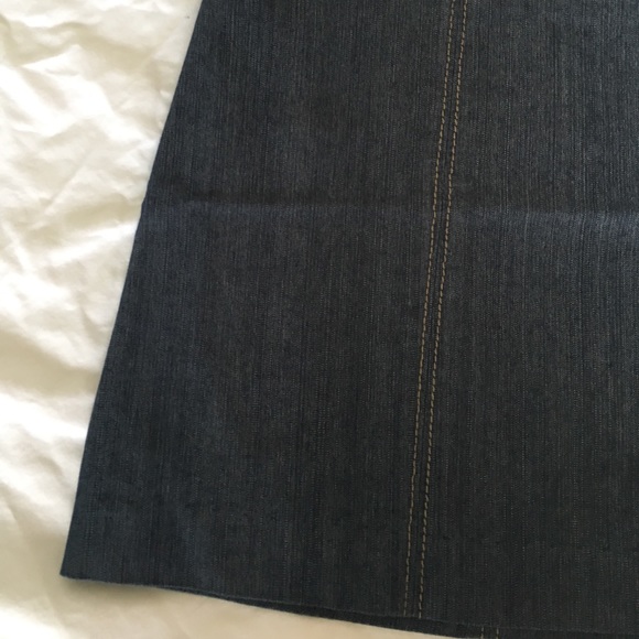 Guess collection mini skirt - Picture 2 of 7