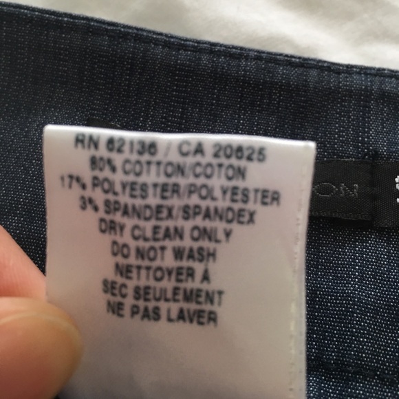 Guess collection mini skirt - Picture 5 of 7