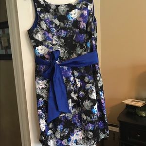 Size 16 sleeveless dress