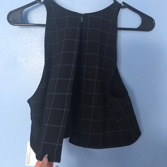 Haltered Crop top !! - Picture 6 of 7