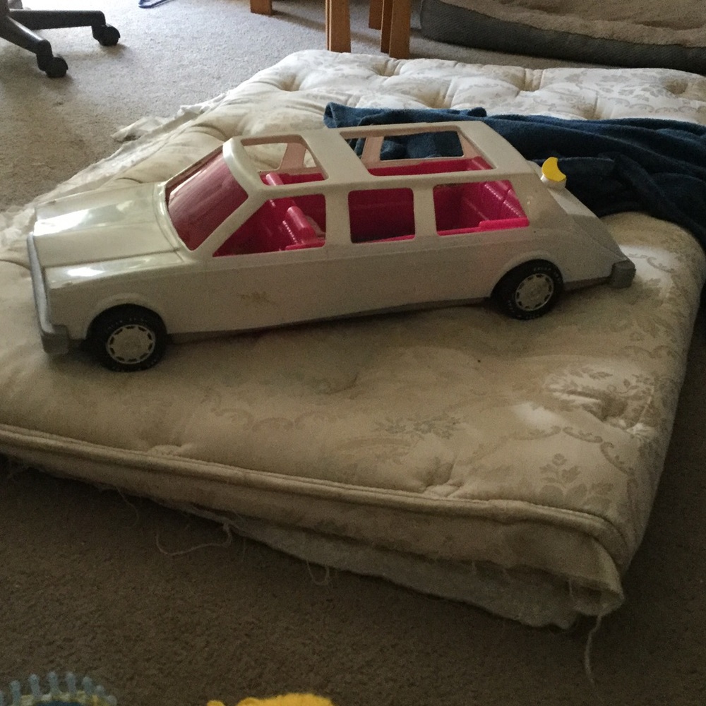 DONATING TONIGHT!! Barbie limousine