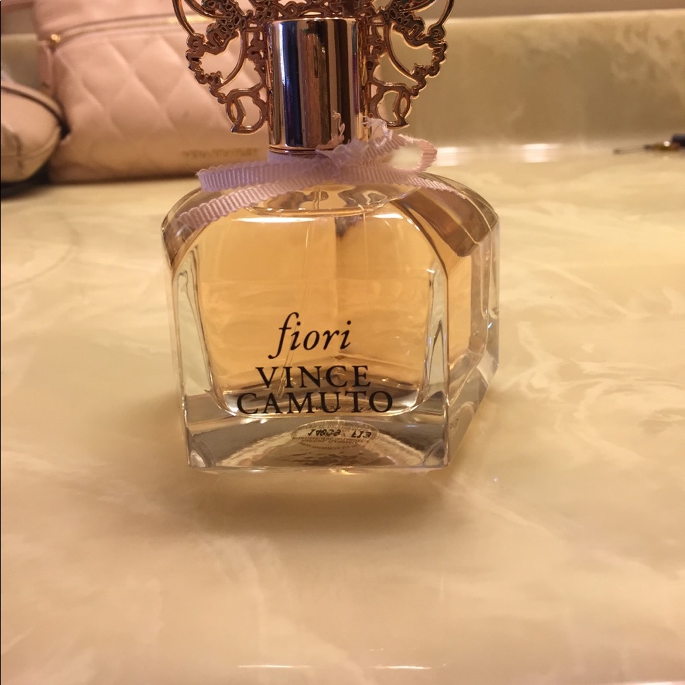 Vince Camuto fiori  3.4 oz EDP !! Eau de pardon
