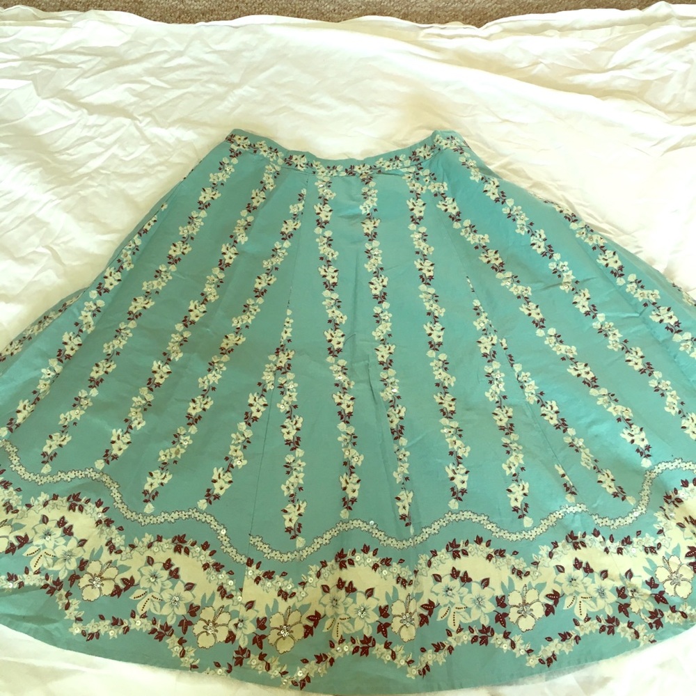 Beautiful vintage roxy skirt size 7