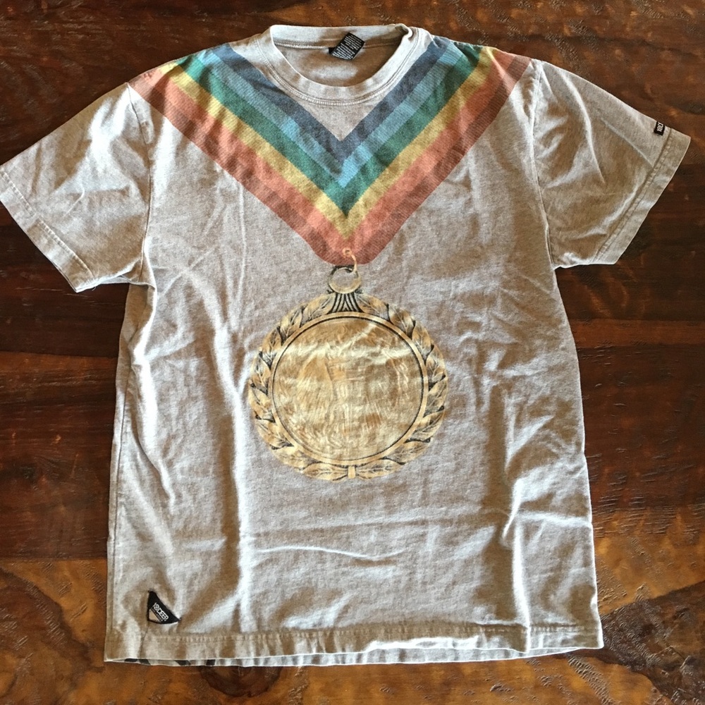Grey 10 Deep Victory Shirt Size Large